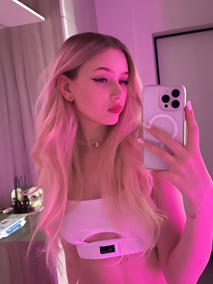 Лолита привлекательная девушка из Злынка цена от 5000 руб