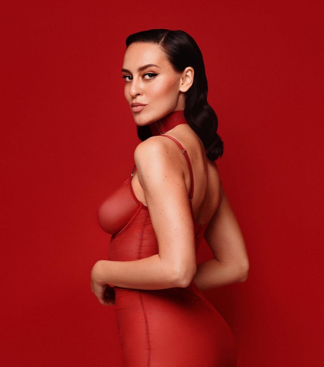 Диана привлекательная девушка из Злынка цена от 7000 руб